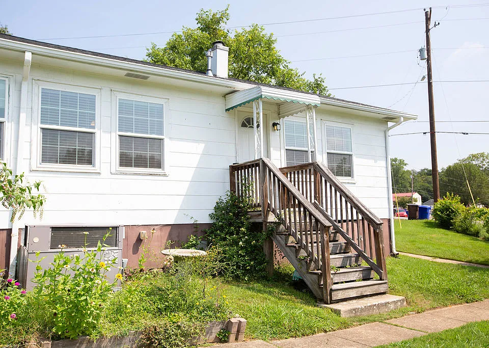 117 S Lansing Rd #117