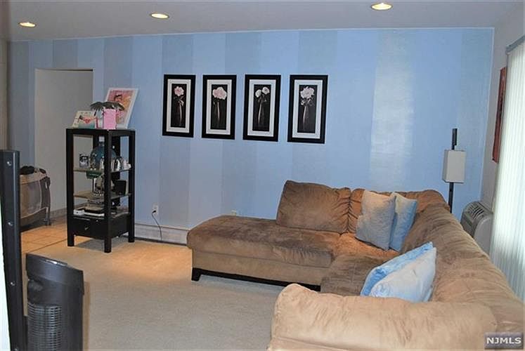 1st image of 821-841 Main St Unit 841