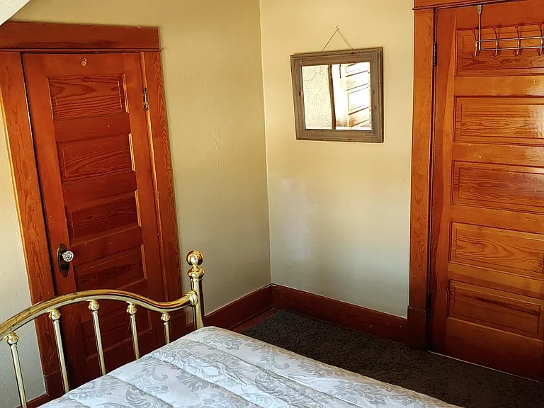 1146 Howard St — Photo 10