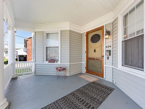 5th image of 604 E 2nd St