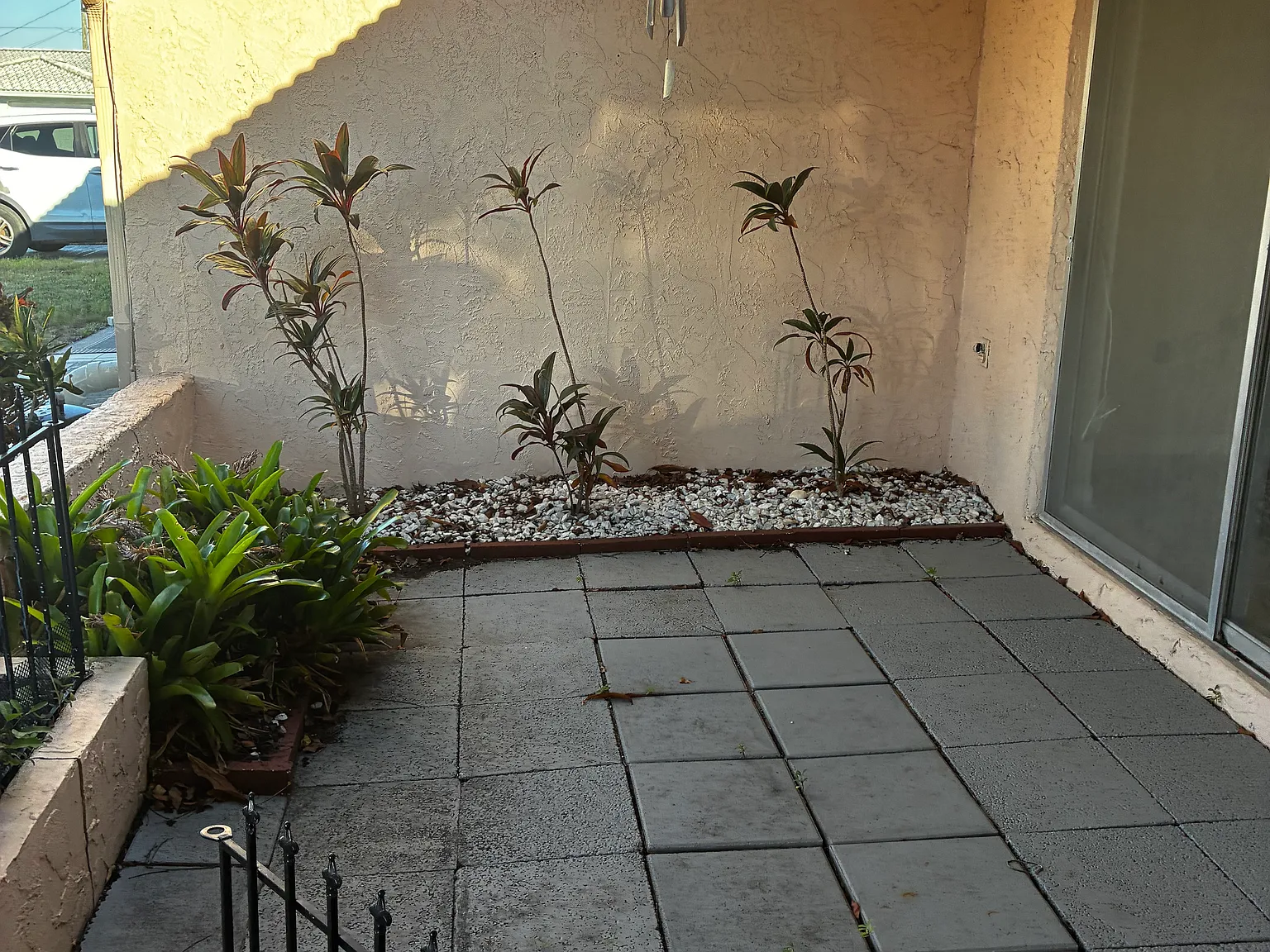 2 bed, 1100 sqft, $1,750 — Photo 3