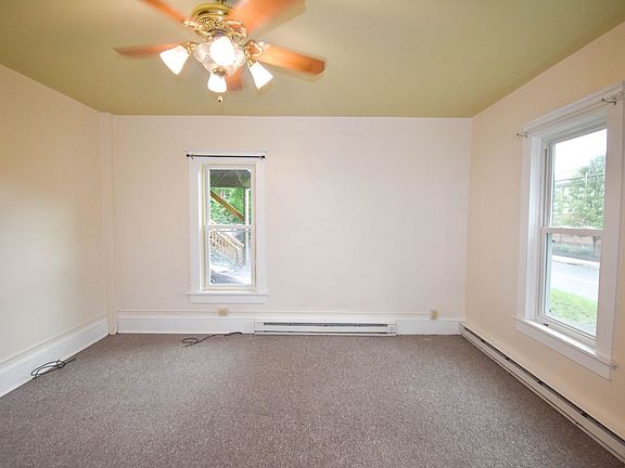 4th image of 155 N Fairview St #1
