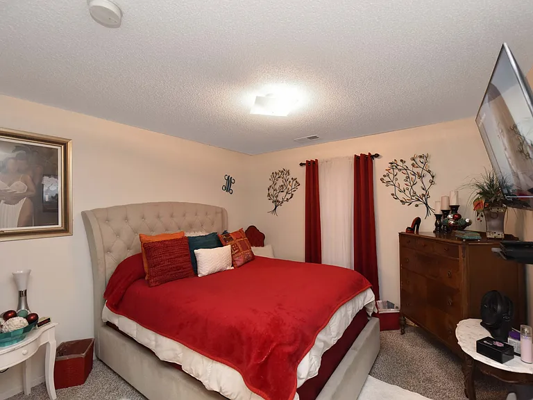 Cozy bedroom suite