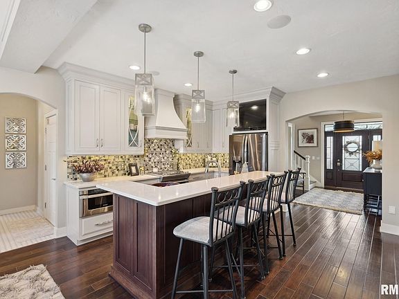 5th image of 9766 275th Street Pl