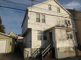 708 Emerald Ct, Hazleton, PA 18201