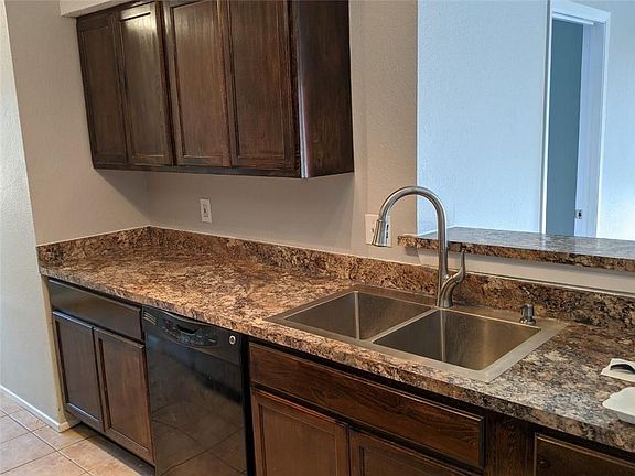3rd image of 404 Cypress Ln