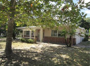 1332 Lakecrest Dr, Apopka, FL 32703