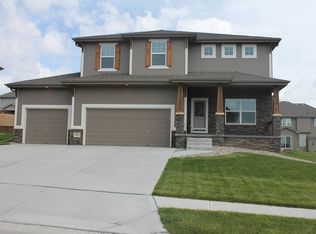 19710 L St, Omaha, NE 68135