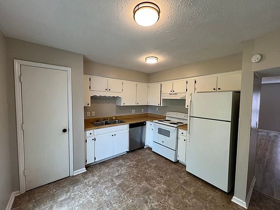 5th image of 506 Windellwood Cir