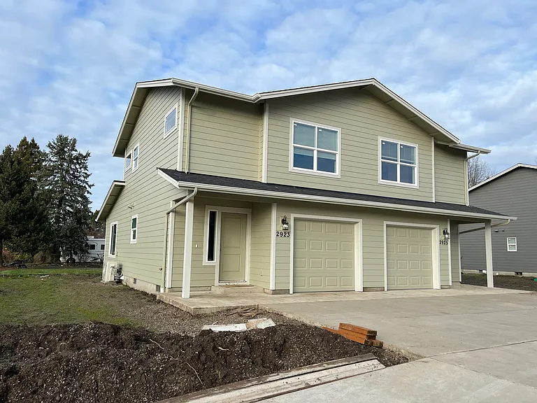 2923 SE Geary St — Photo 5
