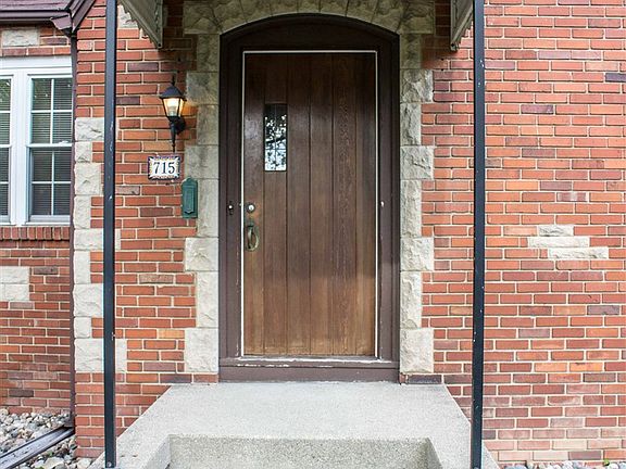 3rd image of 715 Kensington Ave