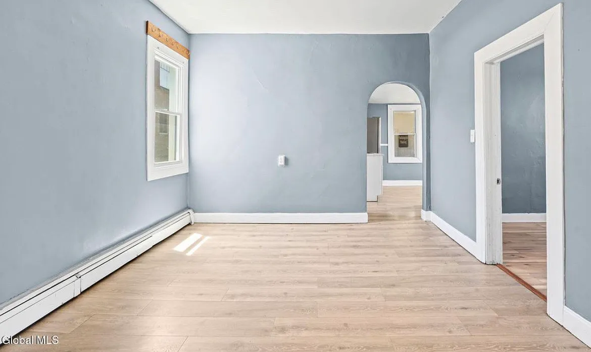 2 bed, $1,200 — Photo 4