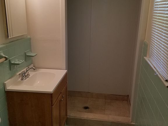 3/4 bathroom