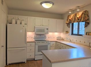 1021 Heritage Vlg #A, Southbury, CT 06488