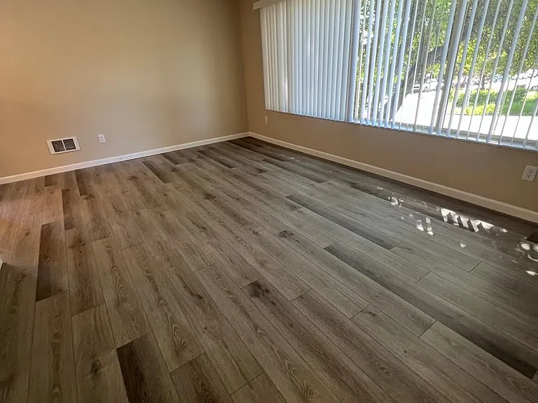 3326 Lombard Ave #1 — Photo 8