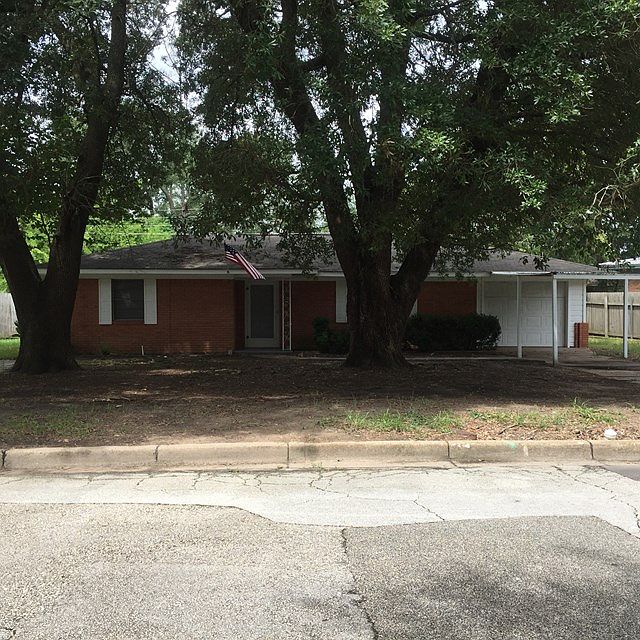 1st image of 1402 Diana St