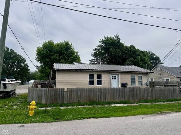 859 Myrtle Ave, Frankfort, IN 46041