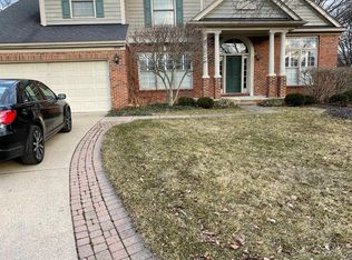 3869 Roseglen Ct, Troy, MI 48084