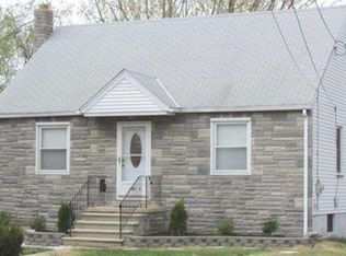 209 E Evesham Ave, Magnolia, NJ 08049