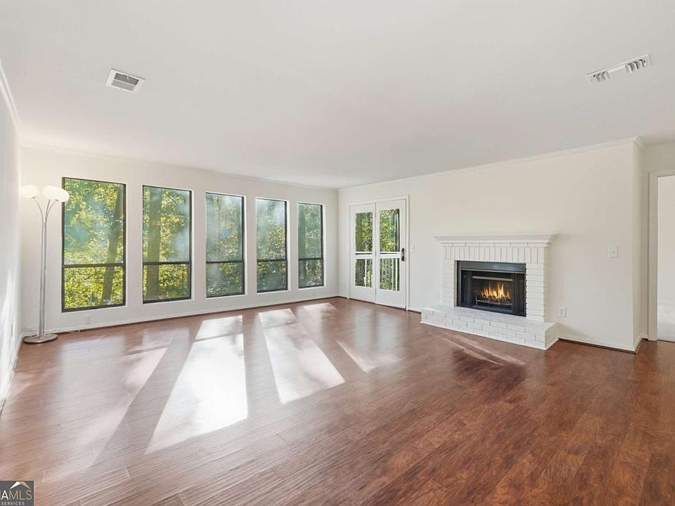 1st image of 427 Warm Springs Cir