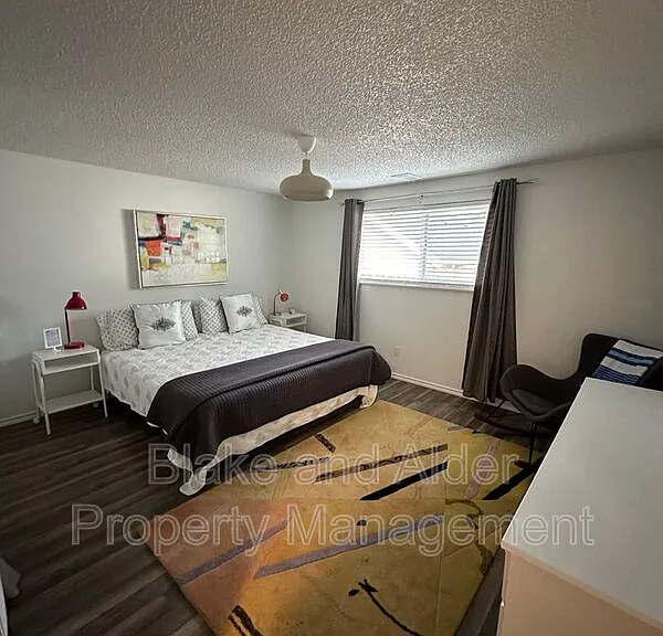 5934 SW 30th Ave — Photo 10