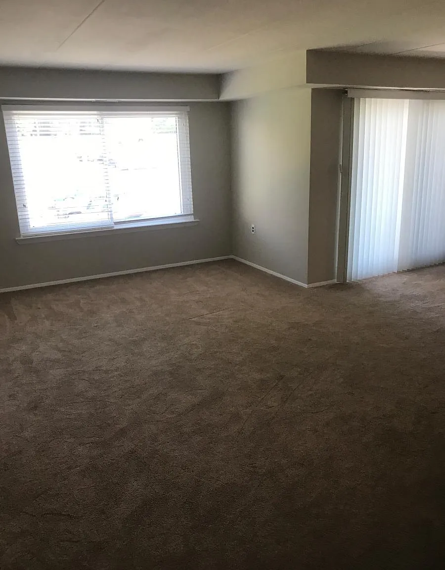 1 bed, 822 sqft, $1,650 — Photo 2