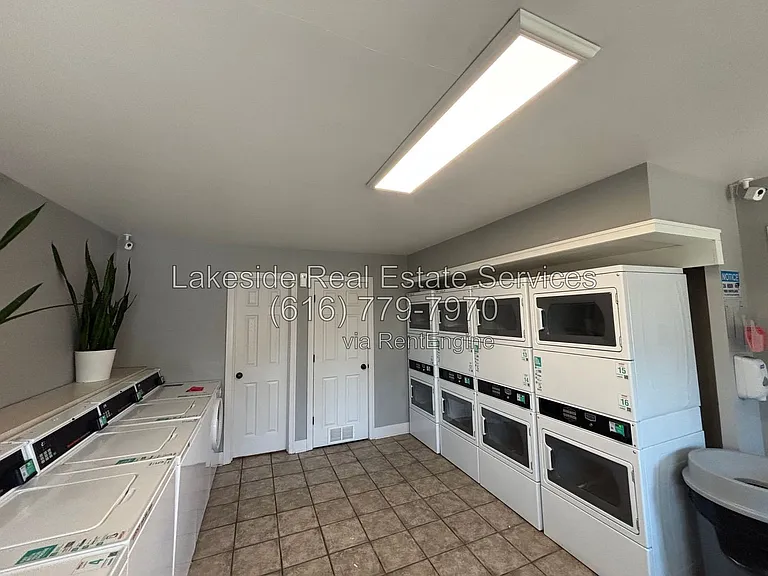 Hamilton Park Apartments — Photo 22