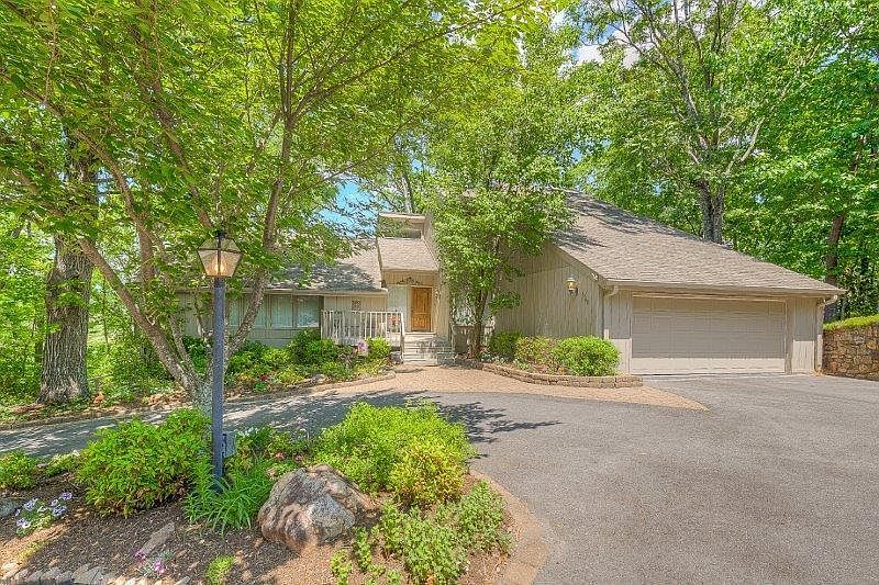 1st image of 5960 Lakemont Dr