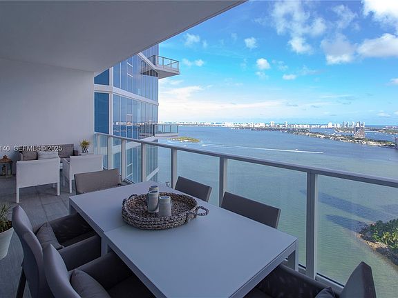 2nd image of 2020 N Bayshore Dr APT 2903