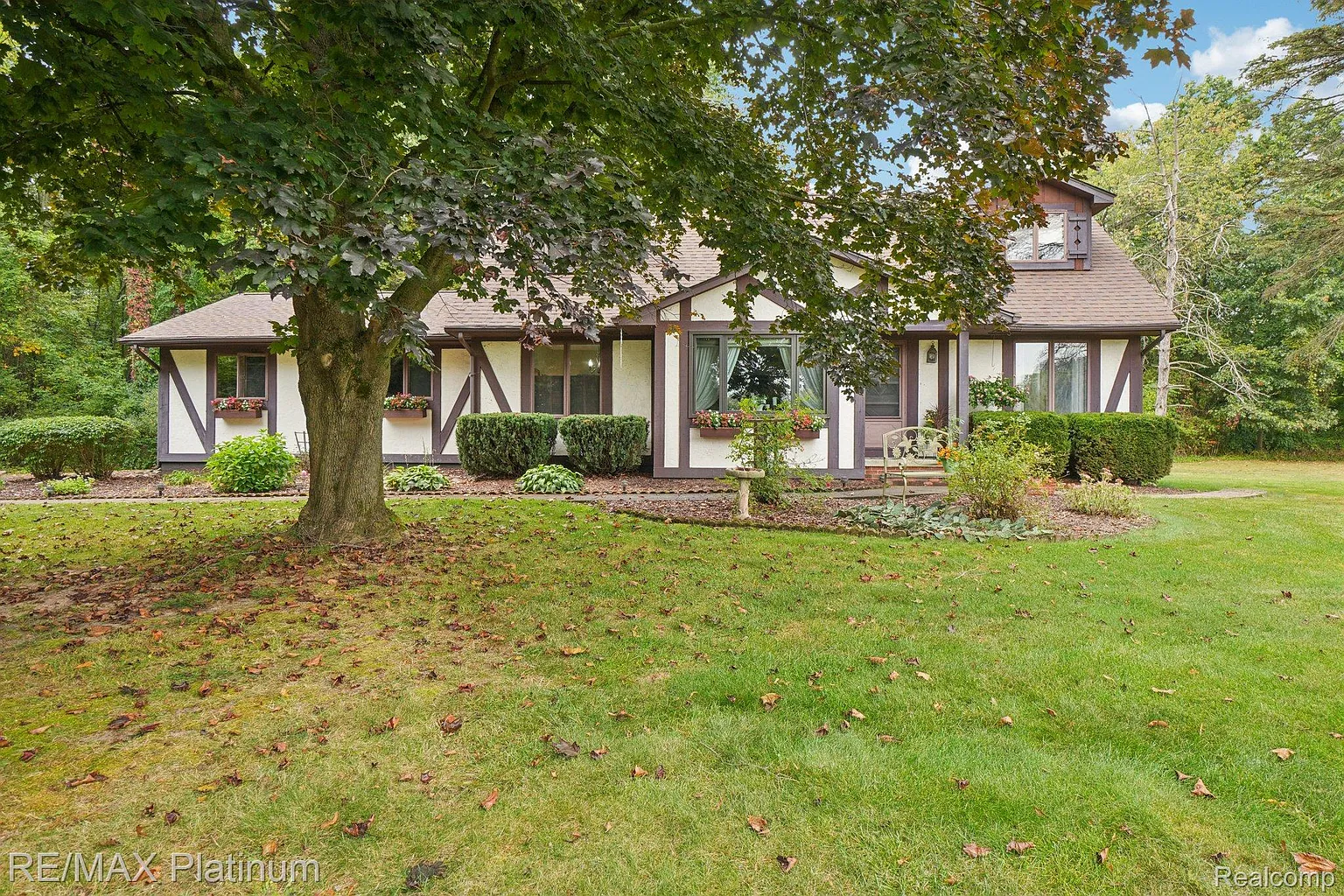 2581 Pepper Ct photo 1