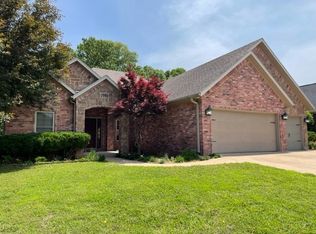 1990 S Cherry Hills Dr, Fayetteville, AR 72701