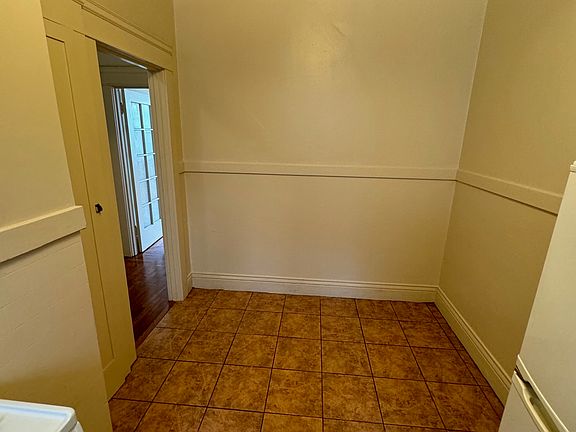 5th image of 149 Julian Ave