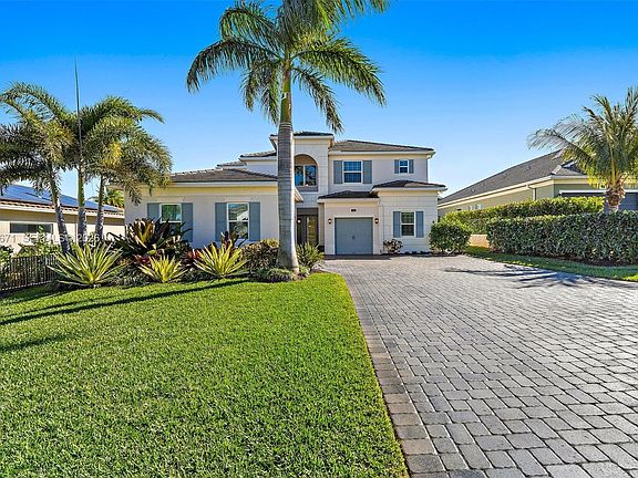 5th image of 1341 NE Langford Ln