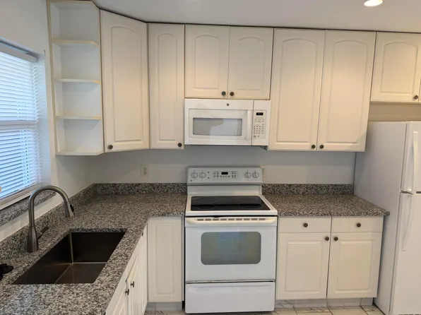 5780 W Fernley Dr #103, West Palm Beach, FL 33415