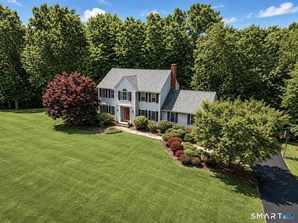 5 Stone Gate Drive, Newtown, CT 06482