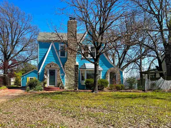 921 N 4th St, Ponca City, OK 74601