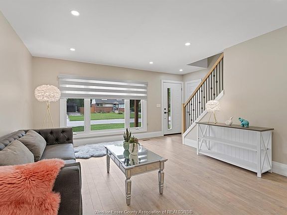 5th image of 2858 Dandurand Ave