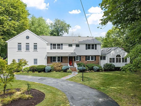2nd image of 23 Hathaway Rd