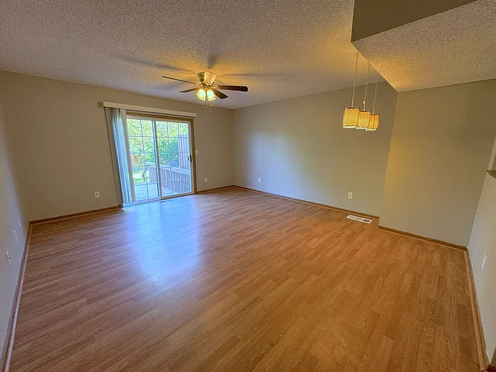5643 Barney Ln — Photo 5