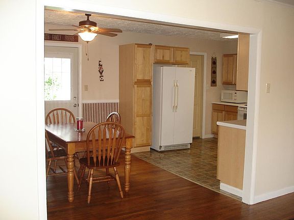 5th image of 2325 Old Main St