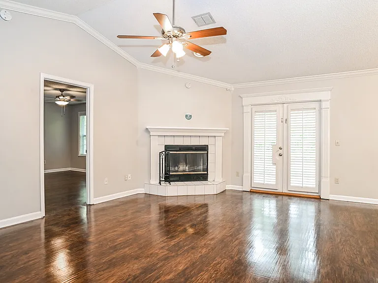 9552 Glenn Abbey Way — Photo 3