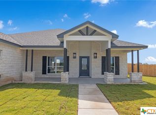 825 Niki Dr, Salado, TX 76571