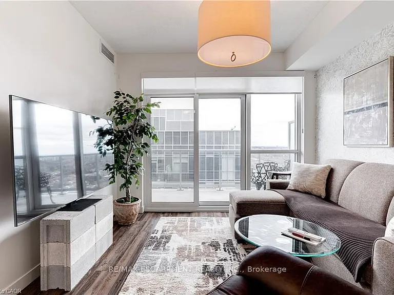 2087 Fairview St #2101 — Photo 10
