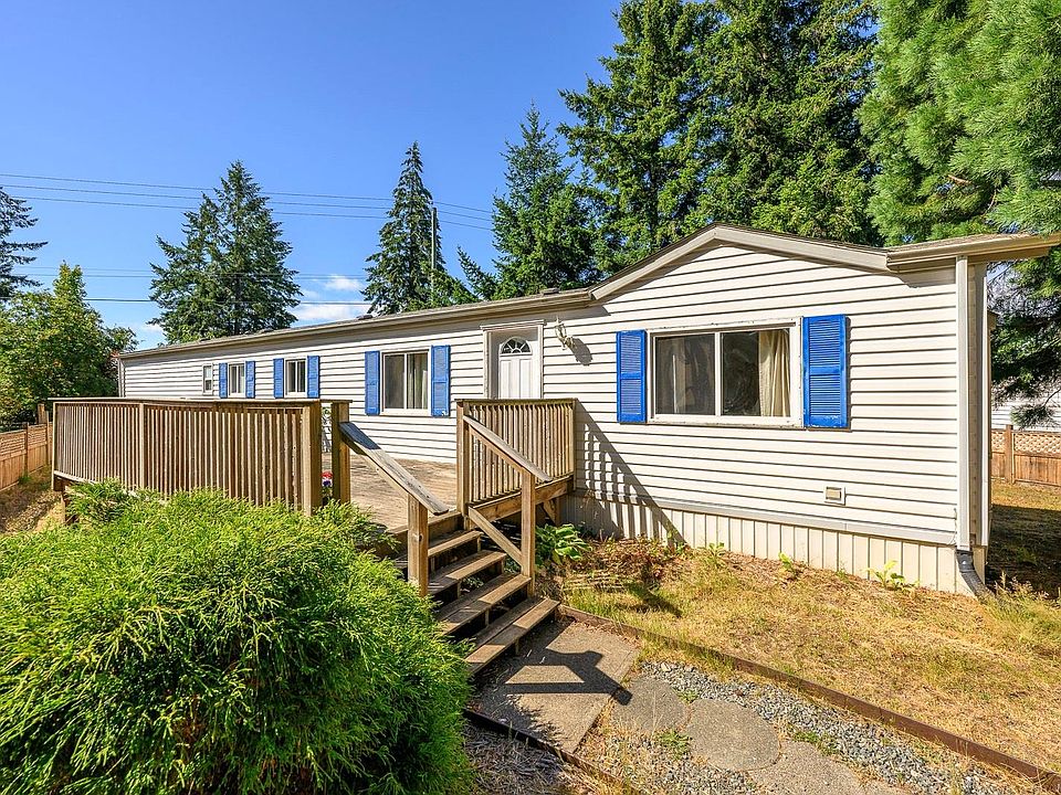 1st image of 2179 Stadacona Dr