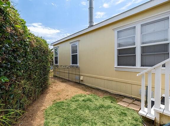 5th image of 324 Rodgers St #0