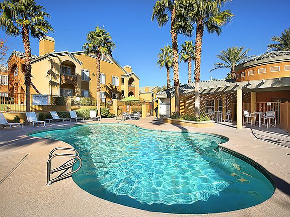 Resort-Style Pool & Spa