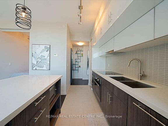 3rd image of 8 Mercer St Unit 2808