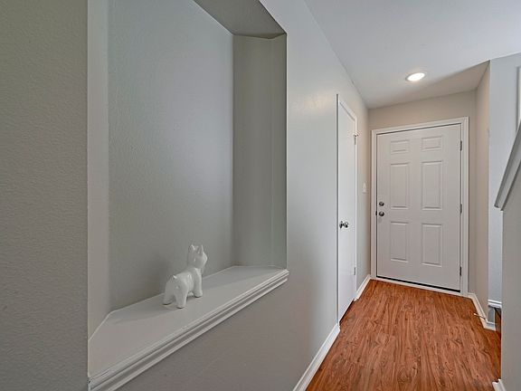 5th image of 9804 Nightjar Dr #A