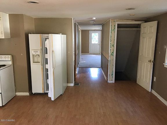 4th image of 346 W Barton St