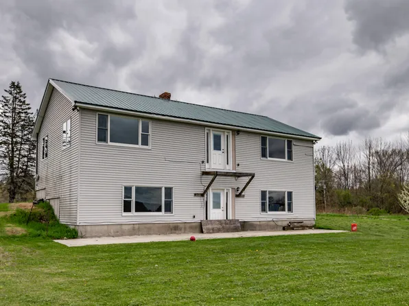 598 Pond Road, Wales, ME 04280